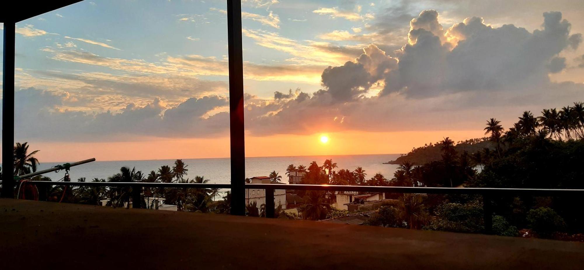 X Mirissa Otel Dış mekan fotoğraf